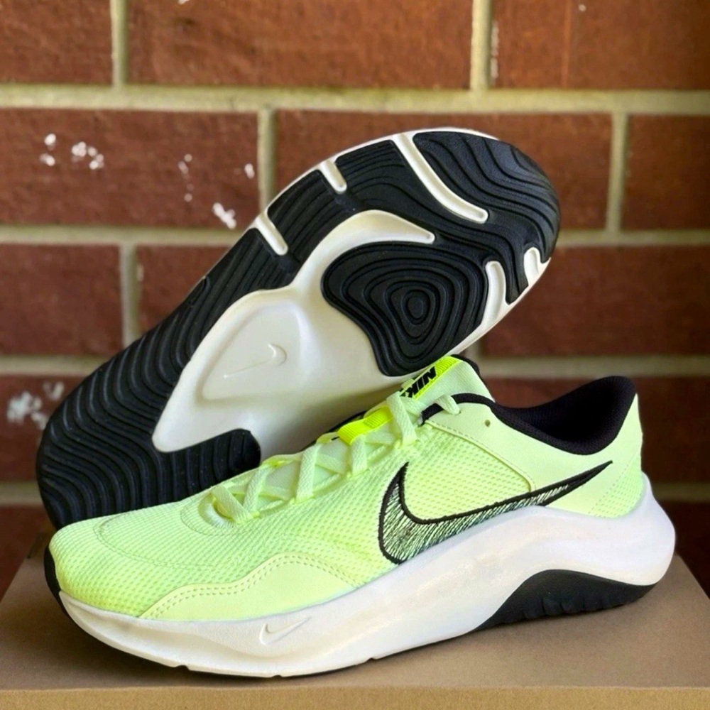 Nike Size 11.5 Mens Legend Essential 3 “Barely Volt” Phantom/Green New Sneakers